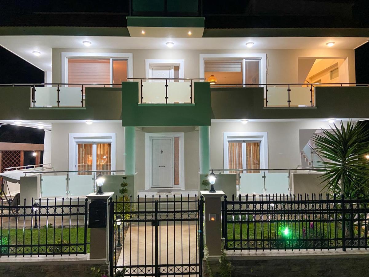 Simplycity Homestay Apartments Kremastí Esterno foto